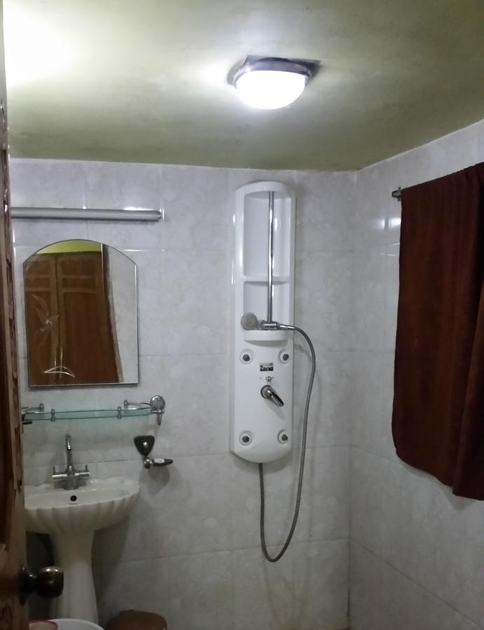 Hotel Gulmarg Inn Экстерьер фото